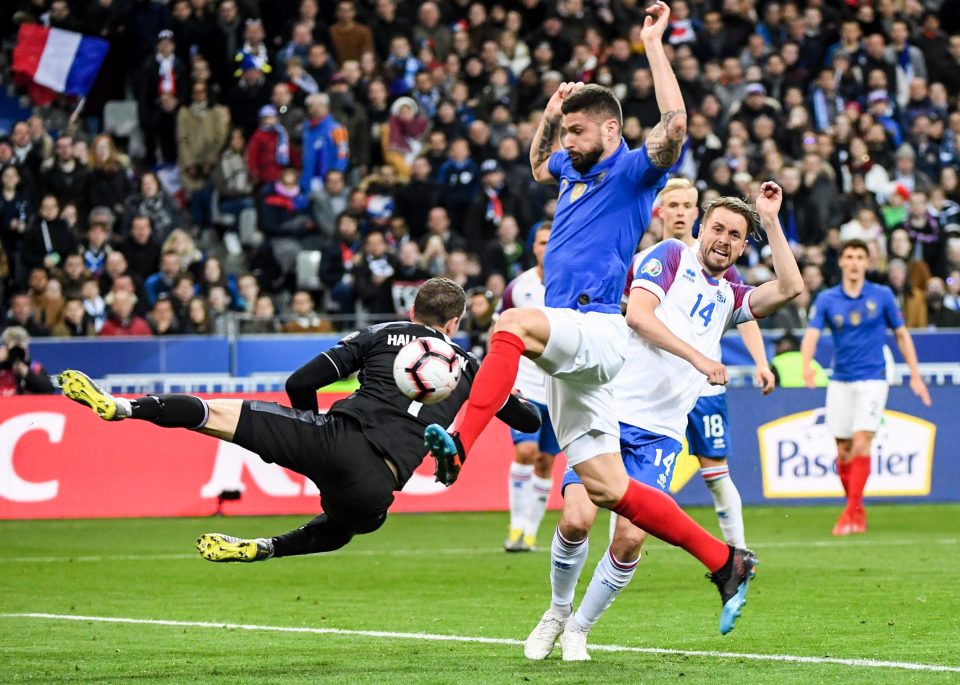  Olivier Giroud thighs the ball in to make it 2-0 and become France's third top scorer