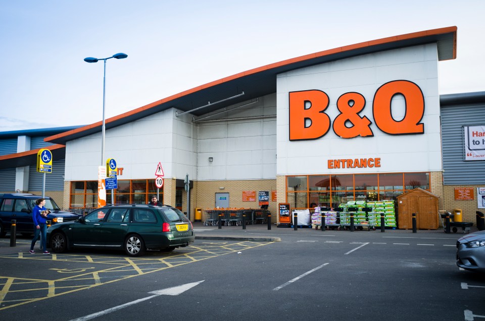  B&Q has been experiencing online order problems for the past four days