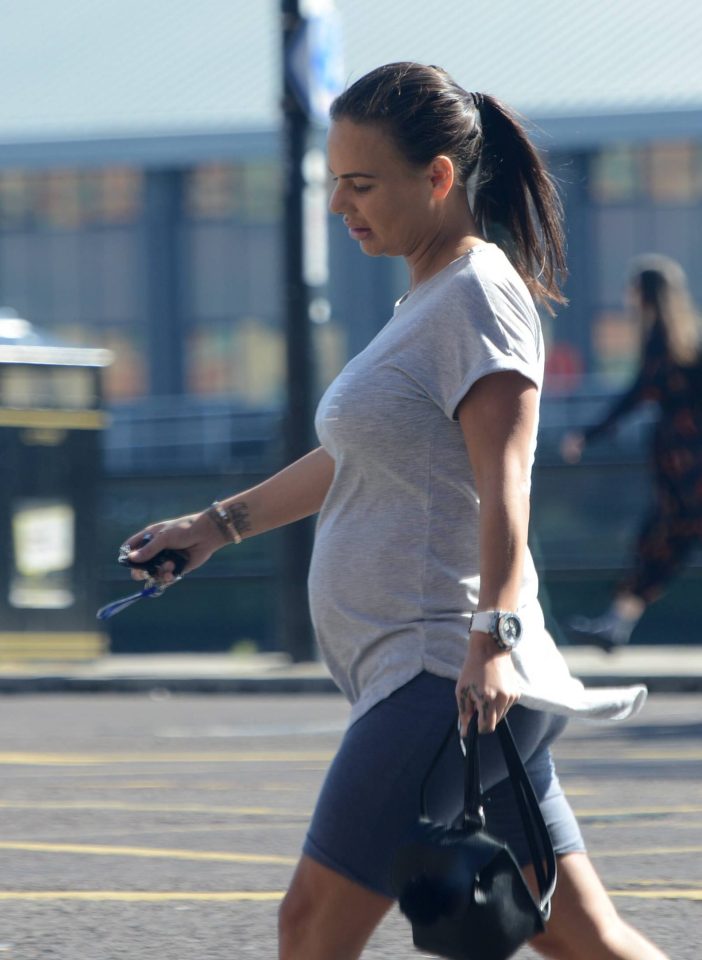  Chantelle Connelly proudly shows off her baby bump at six months pregnant