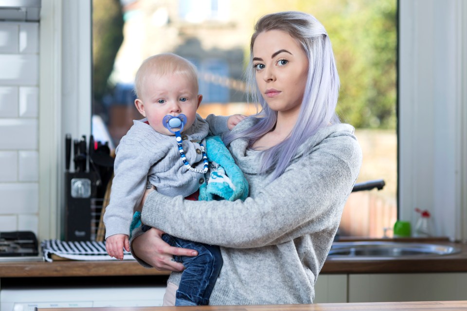  Single mum Lauren, 24, first claimed Universal Credit in July last year