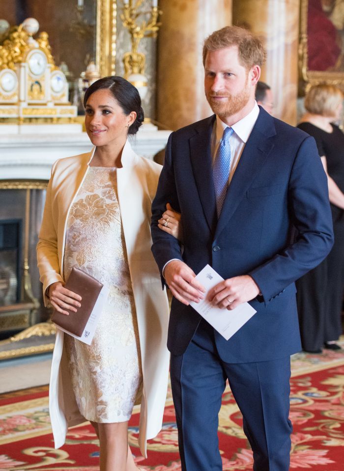  Meghan Markle and Prince Harry are eagerly awaiting their baby as Meghan prepares to give birth at home