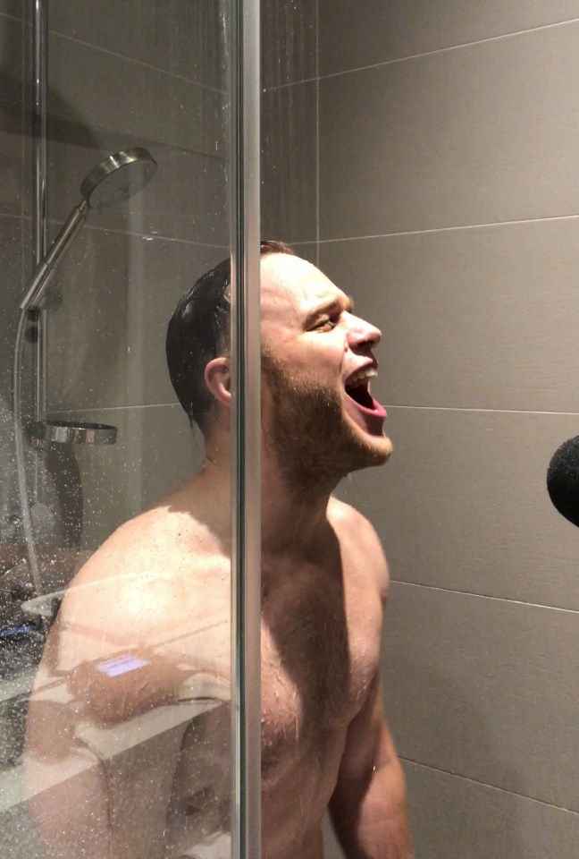  Olly Murs takes on the freezing cold shower challenge