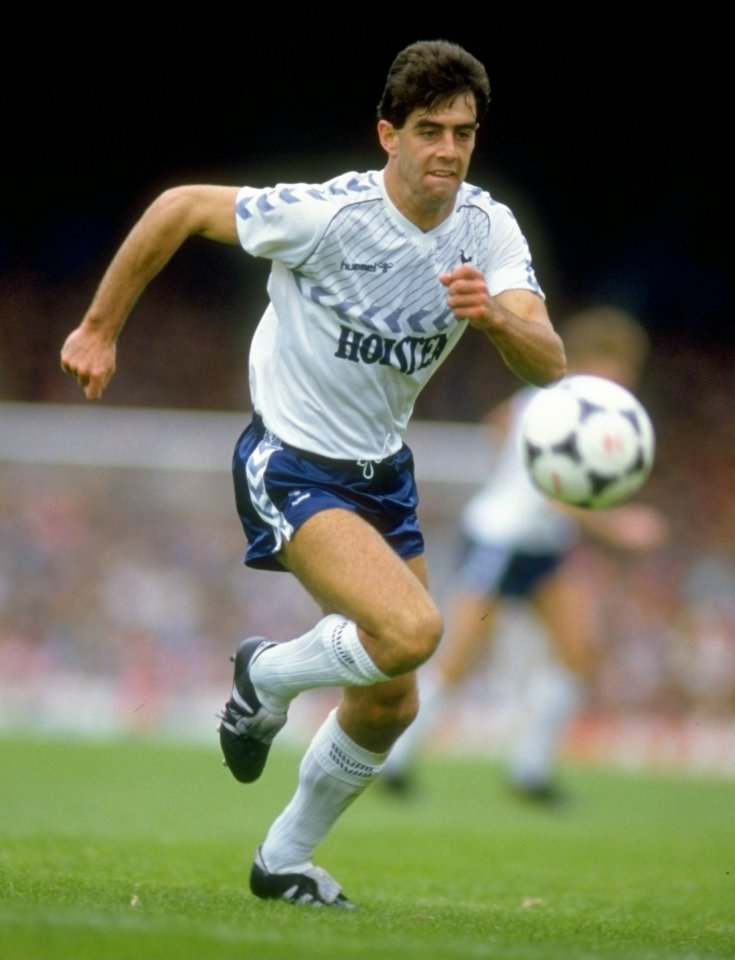  Stevens went onto play for Tottenham, helping the club win the 1984 Uefa Cup