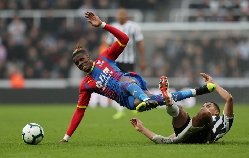  Zaha was brought down to win Palace a late spot-kick