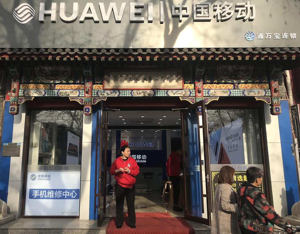  Huawei is legally obliged to cooperate with Chinese intelligence service, says Mr Hunt