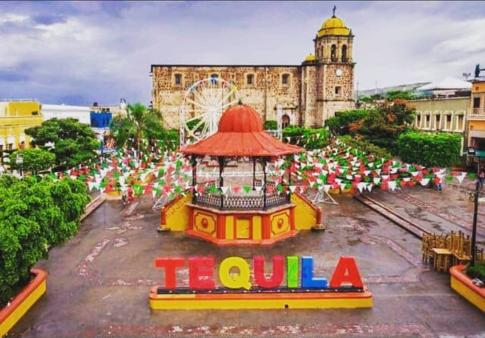  The hotel is situated in the actual town of Tequila