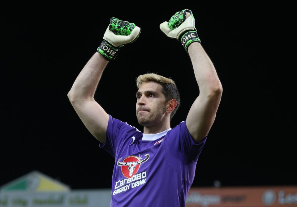  Emiliano Martinez has threatened to quit Arsenal unless Unai Emery gives him game time guarantees next season