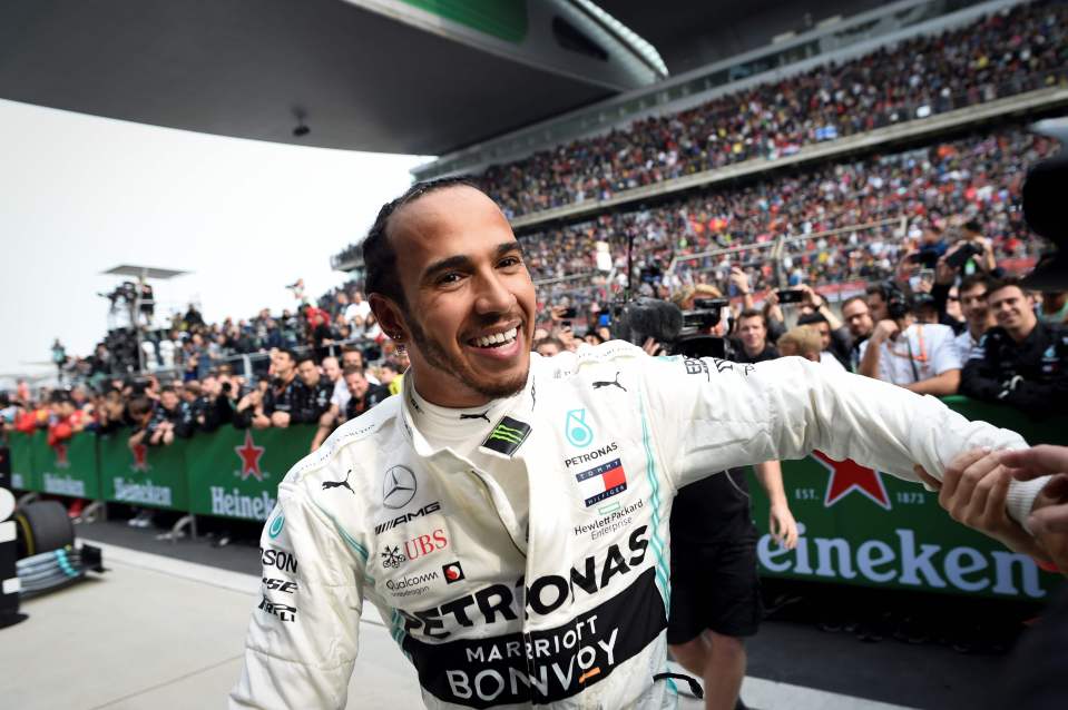  Lewis Hamilton won in the 1000th F1 race in front of a packed-out Shanghai crowd