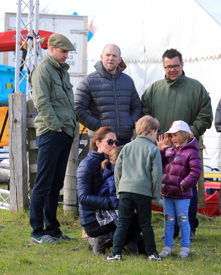  Prince William, Kate Middleton and Mike Tindall watched over the kids while Zara competed