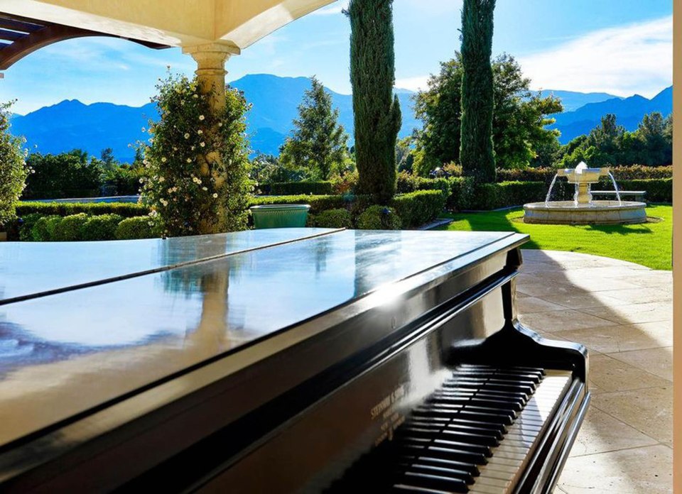  There's a trendy outside area - complete with a piano - that the couple can use for entertaining