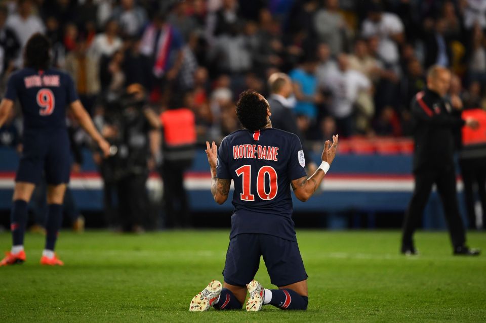  The game was already special as the champions wore special kits commemorating the Notre-Dame fire