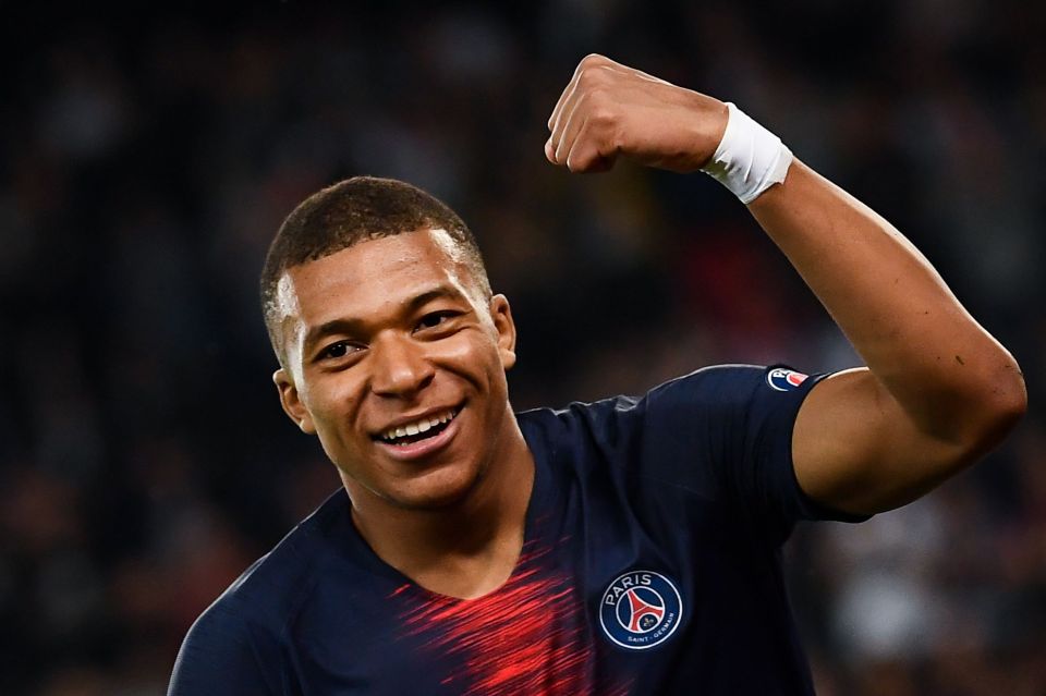  Kylian Mbappe committed his future to Paris Saint-Germain by saying he will only be watching Real Madrid on TV