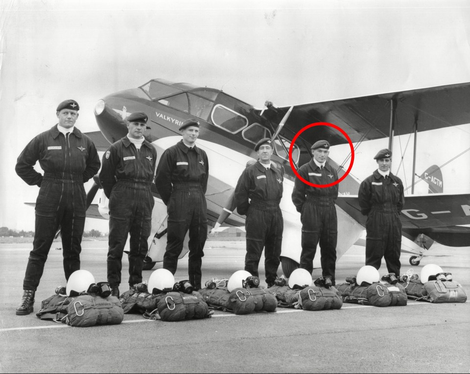 Don (circled) during his days in the airborne infantry