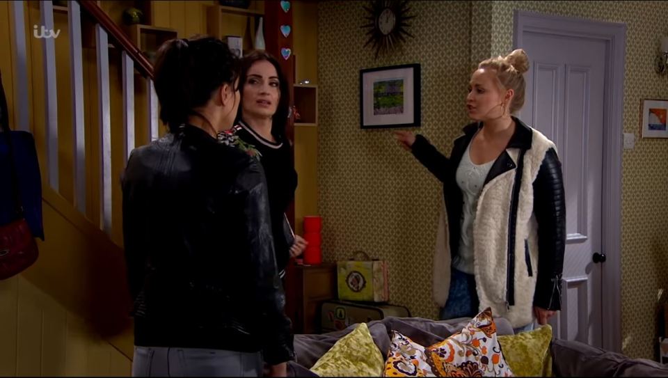  The women discuss how to stop David from calling Maya's mum