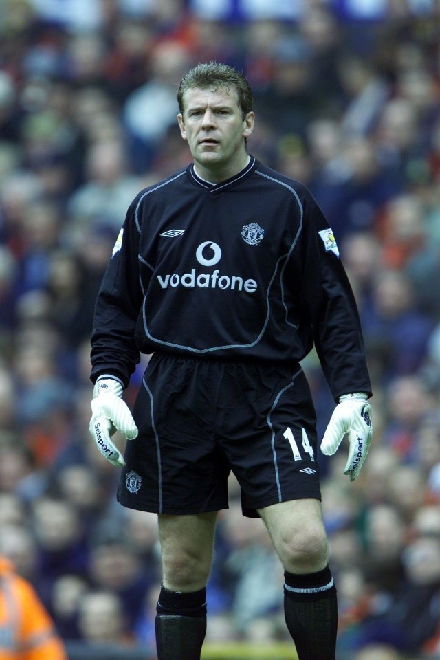  In 2001, Goram had a loan spell at Manchester United