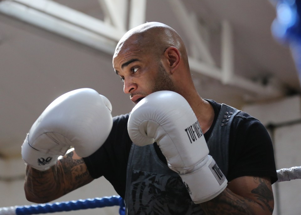 After retiring from football Leon followed in his dad’s shoes and took up boxing