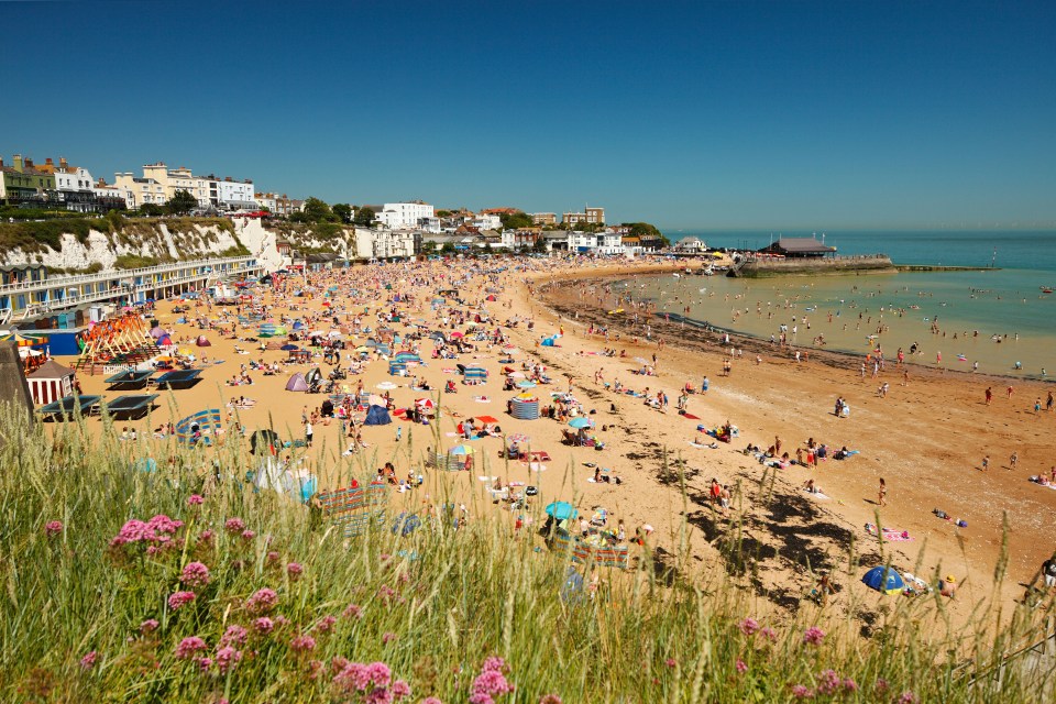  Broadstairs overlooking the English Channel