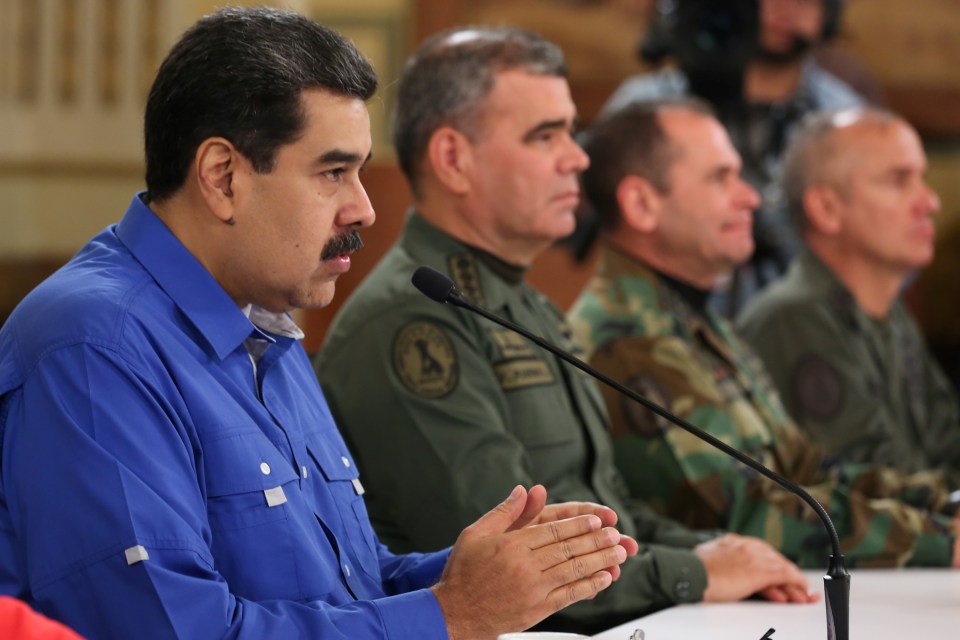  Maduro speaking with members of his government last night. It was claimed that he was on the verge of fleeing Caracas