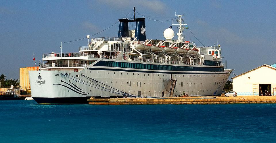  St Lucia Ministry of Health has this week ordered a restriction upon Freewinds, after a crew member was diagnosed with measles