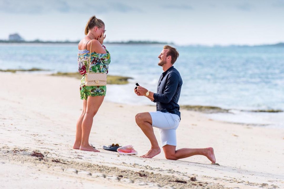  Kane proposed on a beach in the Bahamas in 2017