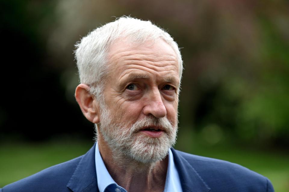  Theresa May will offer a final offer of temporary customs union to Jeremy Corbyn to enter the end-game in the cross-party talks