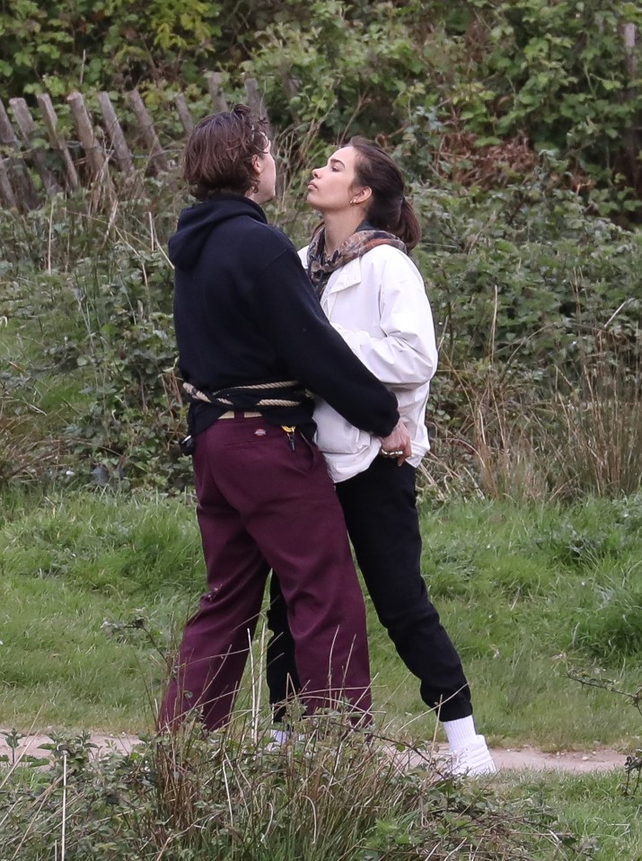  Brooklyn and Hana looked more loved up than ever on their stroll in leafy Richmond Park