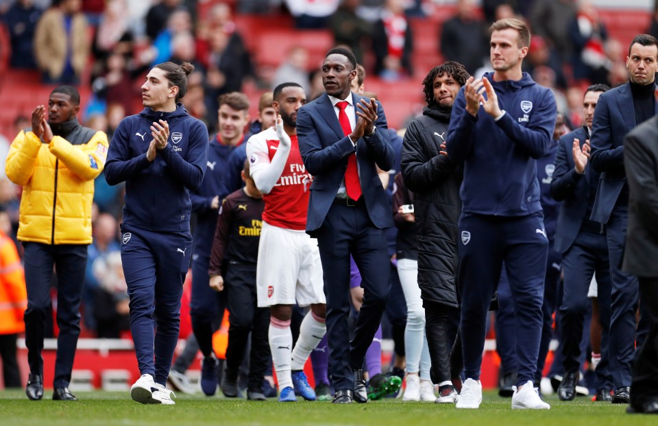  Welbeck joins the Arsenal squad waving to the fans on a lap of appreciation