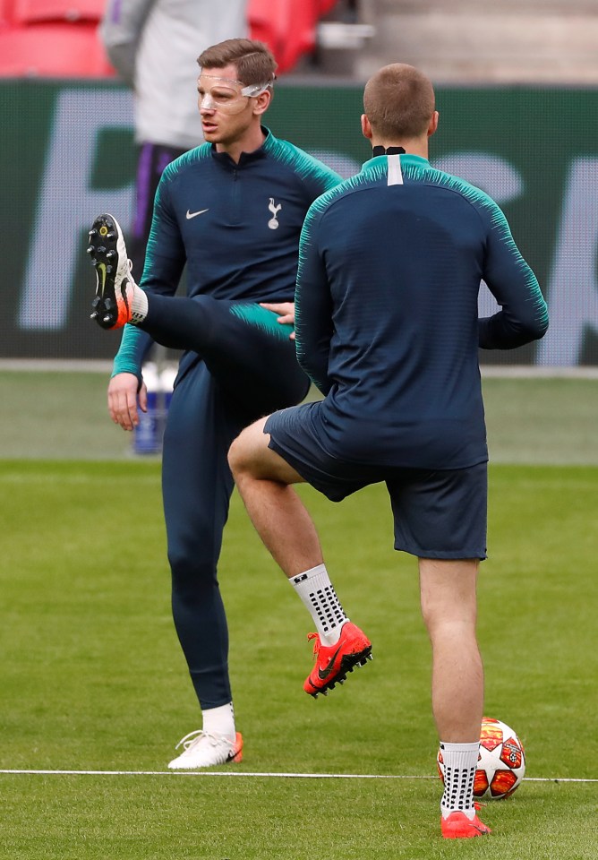  Jan Vertonghen was put through his paces ahead of the second-leg at Ajax