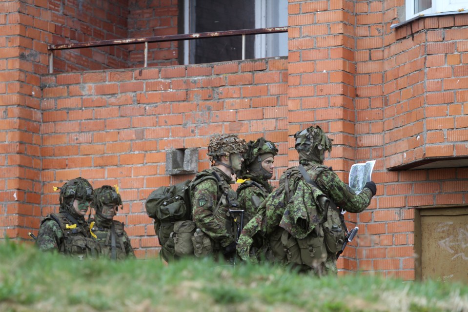 Estonian troops practice their city battle skills