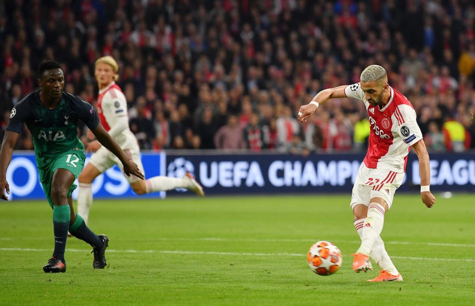  Ziyech fires in to put Ajax three goals clear in their Champions League semi-final