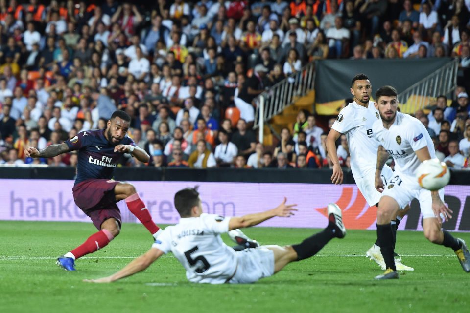  Alexandre Lacazette cracked it for Arsenal with this fine volley at  Valencia