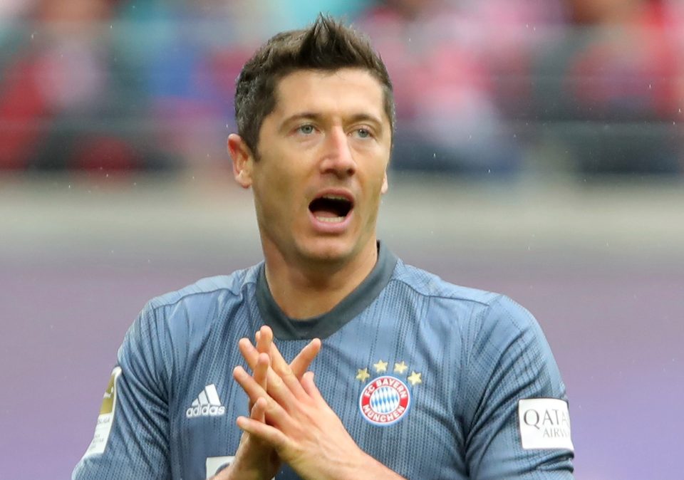  Man Utd have made an approach for Bayern Munich striker Robert Lewandowski