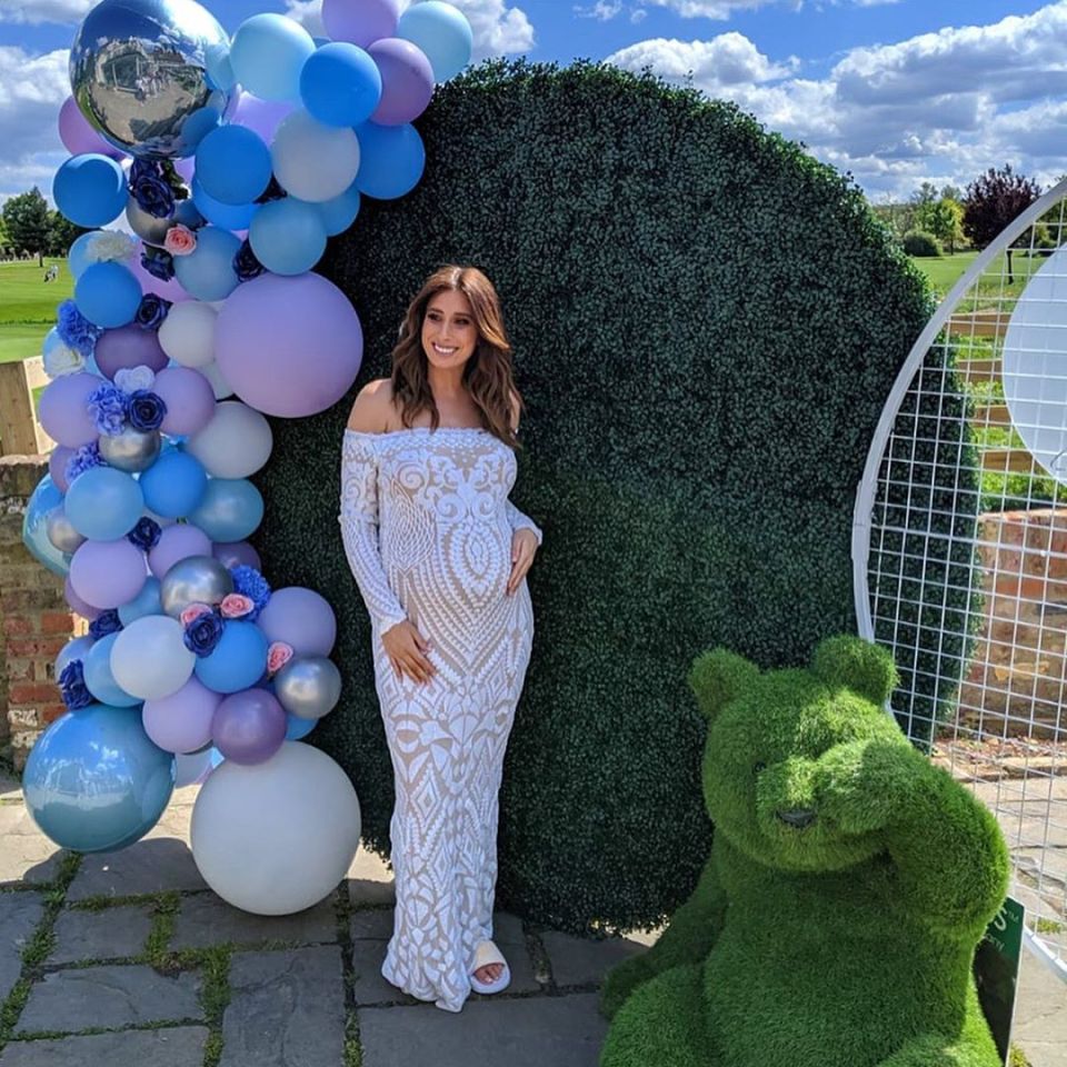  Stacey posed up next to some a gorgeous balloon display