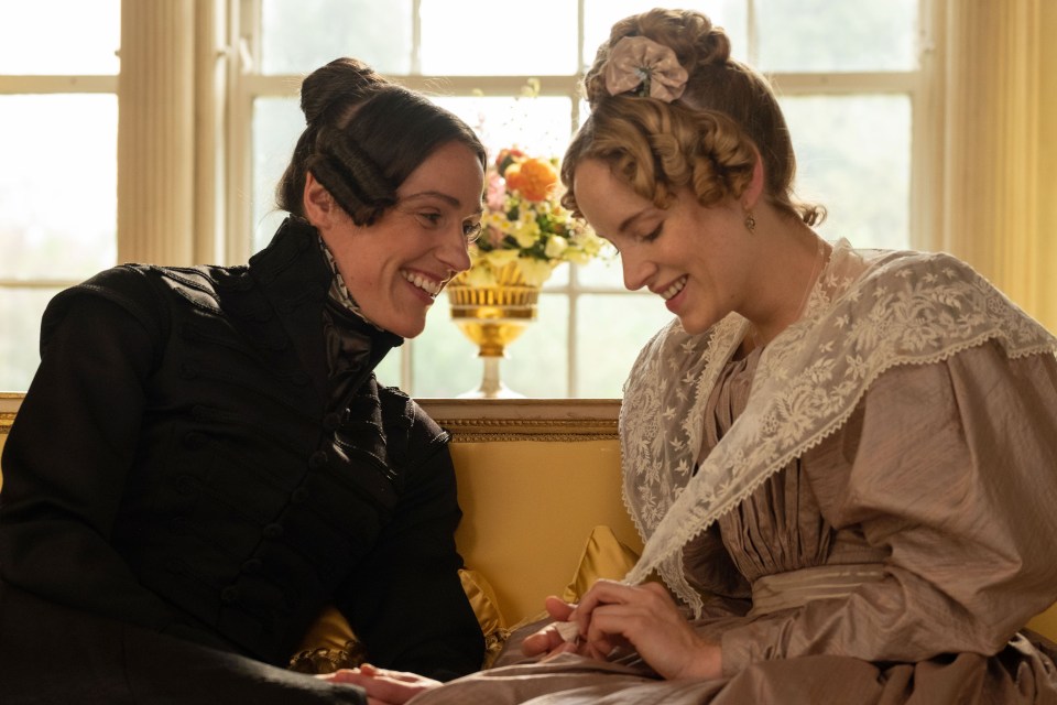  Suranne Jones and Sophie Rundle in Gentleman Jack