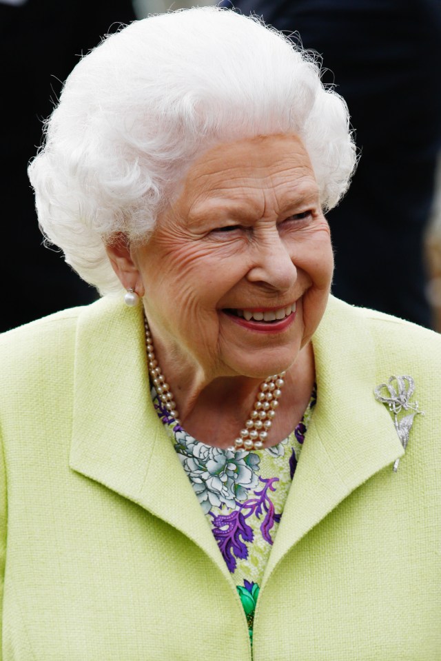  The Queen looked extremely well as she wandered around the Chelsea Flower Show