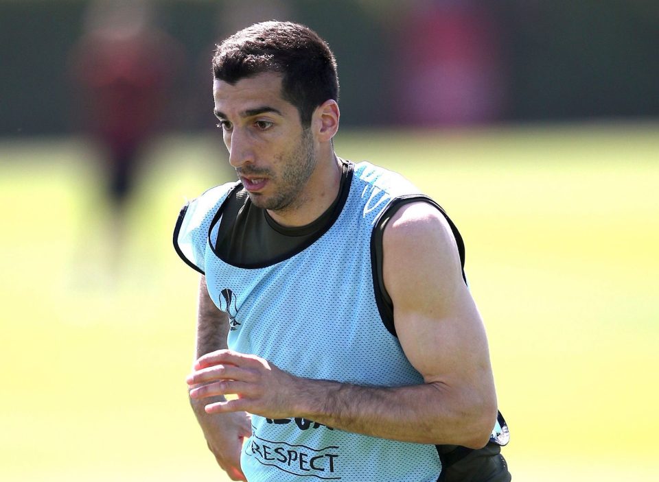  Henrikh Mkhitaryan will not play in the Europa League final against Chelsea