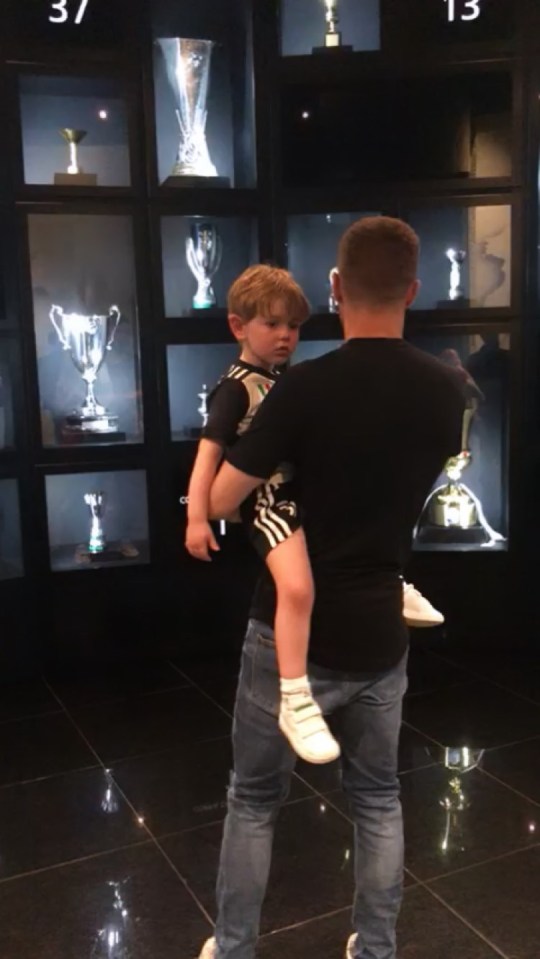  The 28-year-old took his three-year-old to see Juventus' well-stocked trophy cabinet