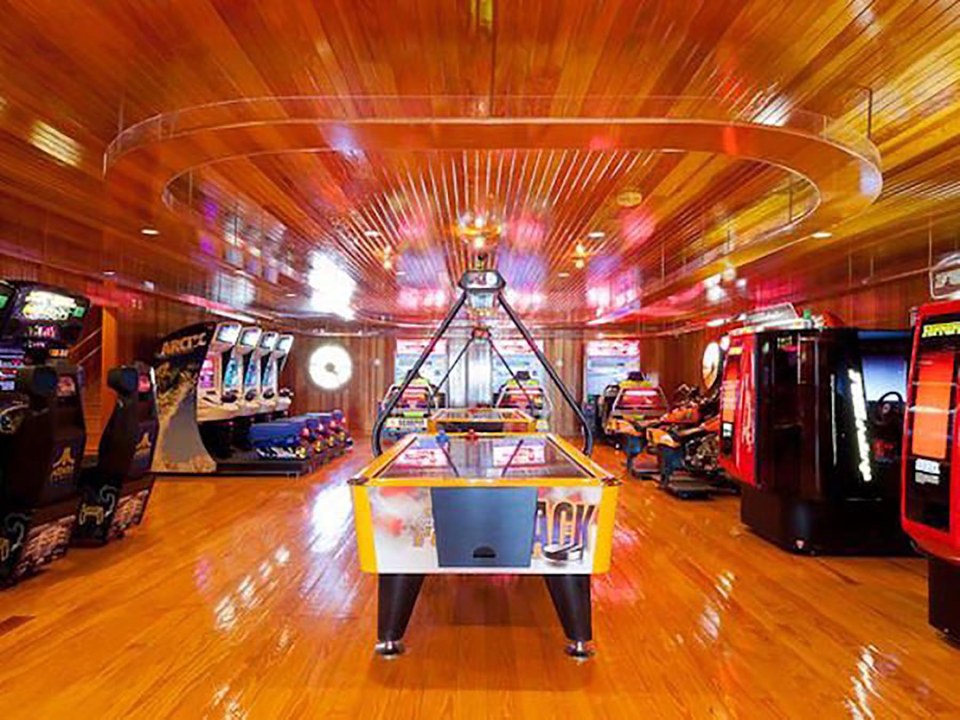  This man cave looks perfect for some old school fun