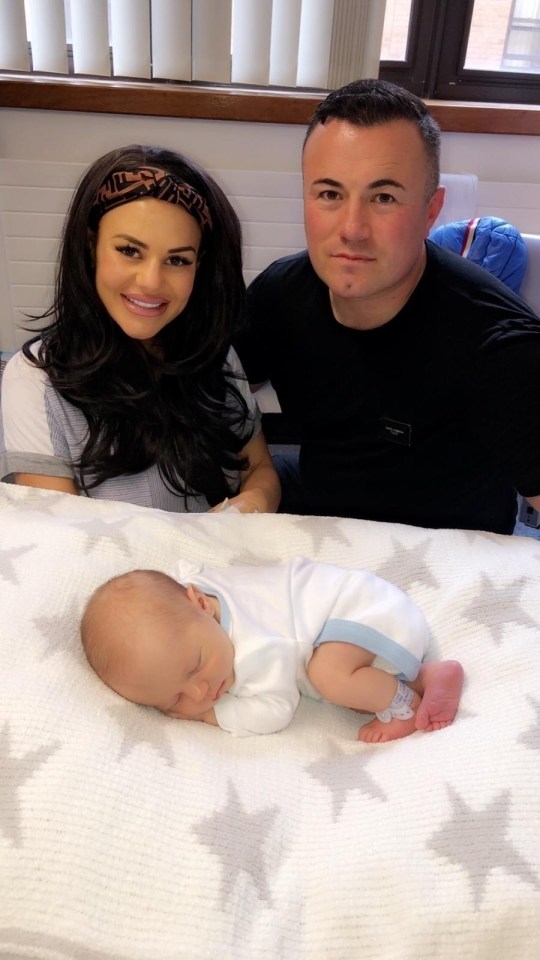  Chantelle has shared the first picture of her newborn son Ricardo