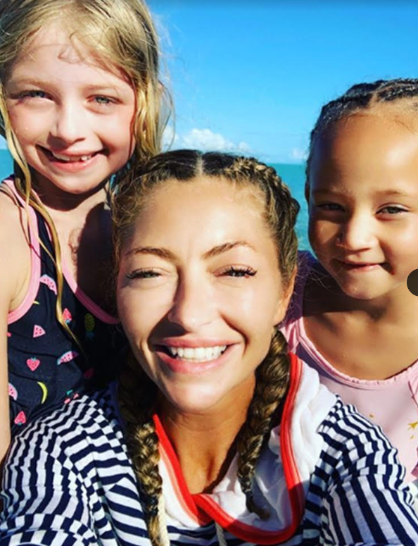  Rebecca with her daughters Billie Beatrice and Georgia Geraldine