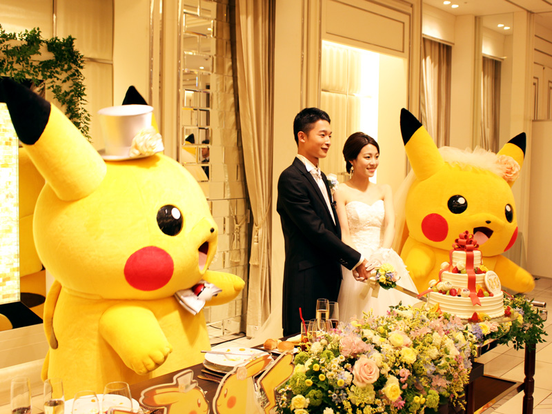  A pair of bridal Pikachu are sure to make for an electrifying wedding day