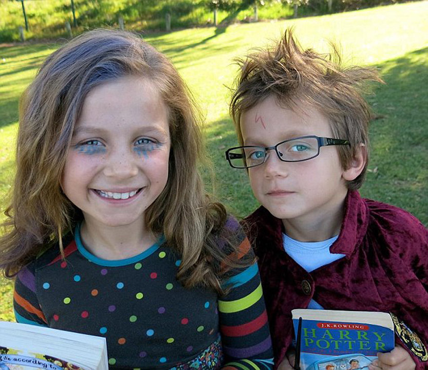  The children left their parents in Amsterdam two days early to return home for the school term