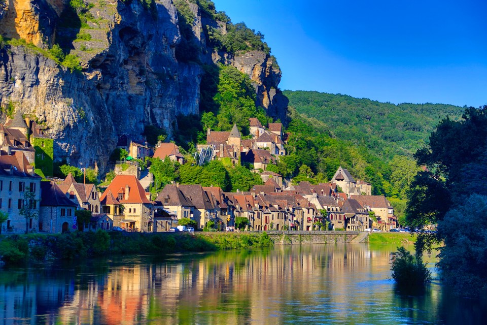  The climbs are rewarded with some stunning views across the unspoilt countryside the Dordogne region