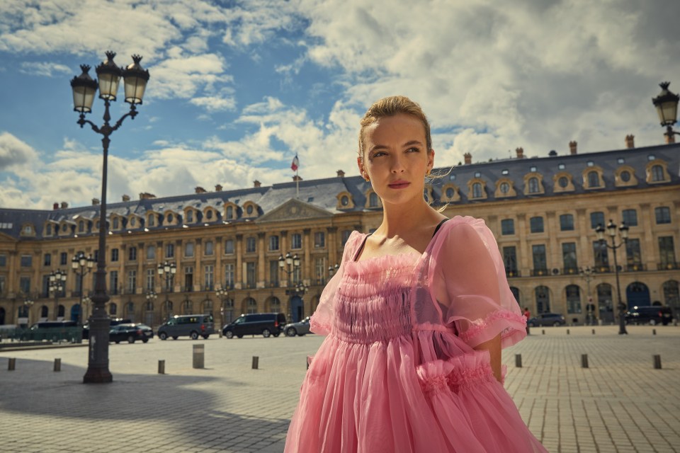  How could we forget Villanelle's amazing pink dress