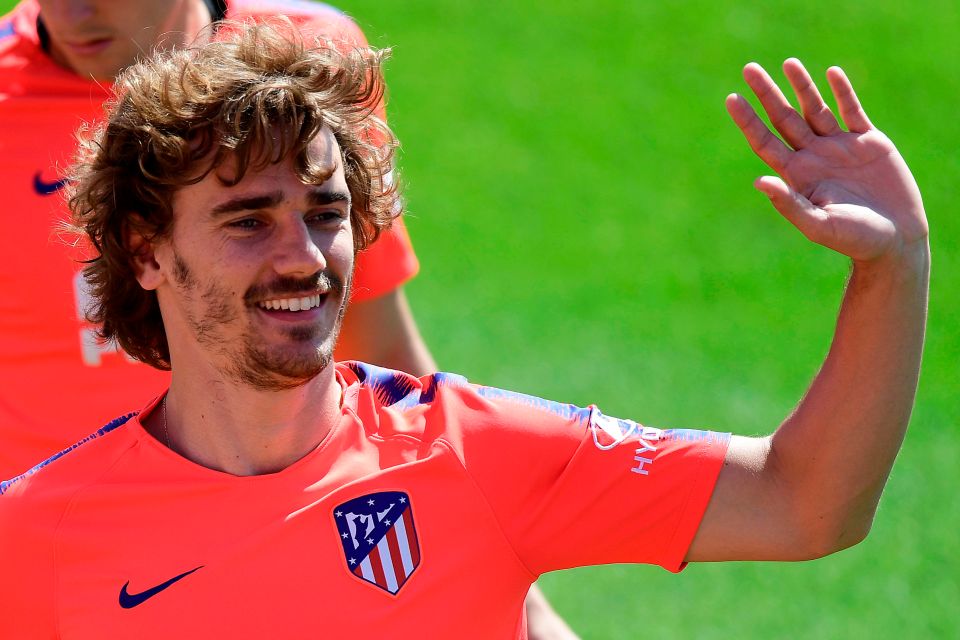  Manchester United are refusing to give up on the £108m signing of Antoine Griezmann