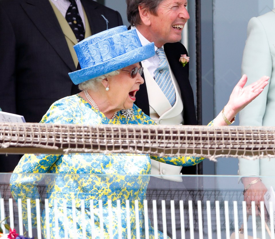  The Queen yells in frustration as her horse, Sextant, at the Epsom Derby