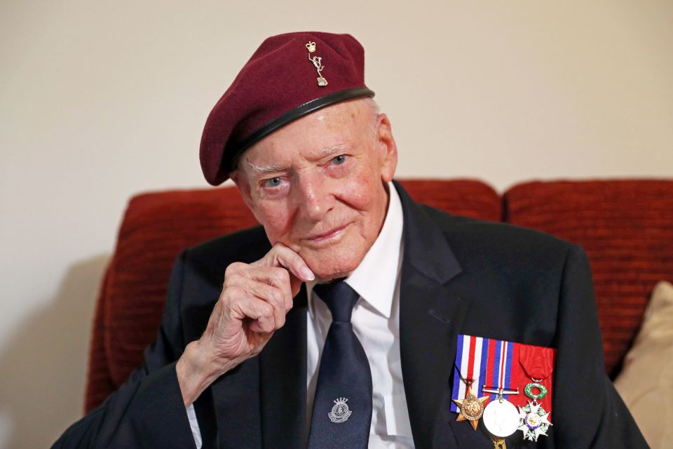  Veteran Harry Read, 95, to parachute into Normandy 75 years after D-Day