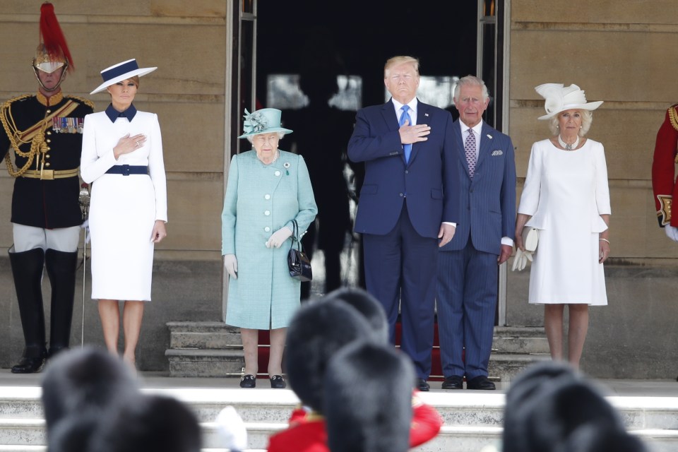  Melania Trump, the Queen, Donald Trump, Prince Charles and the Duchess of Cornwall on the steps of Buckingham Palace