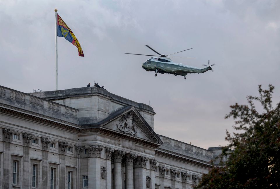  The President's helicopter landing this evening at Buckingham Palace