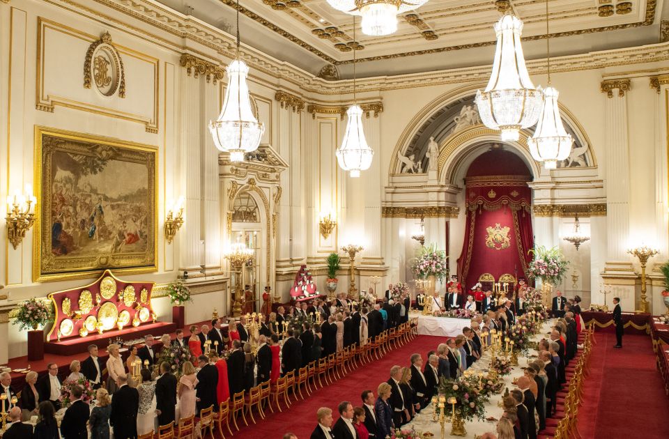  The scene in the ballroom at the start of the dinner